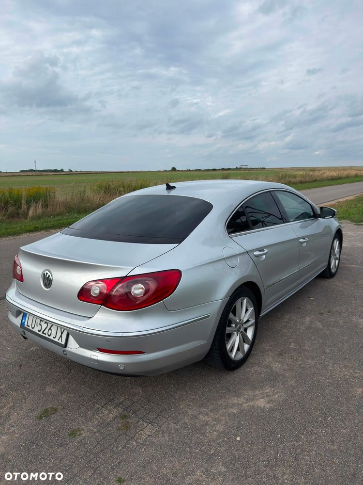 Volkswagen Passat 2.0 TDI Comfortline DSG - 11