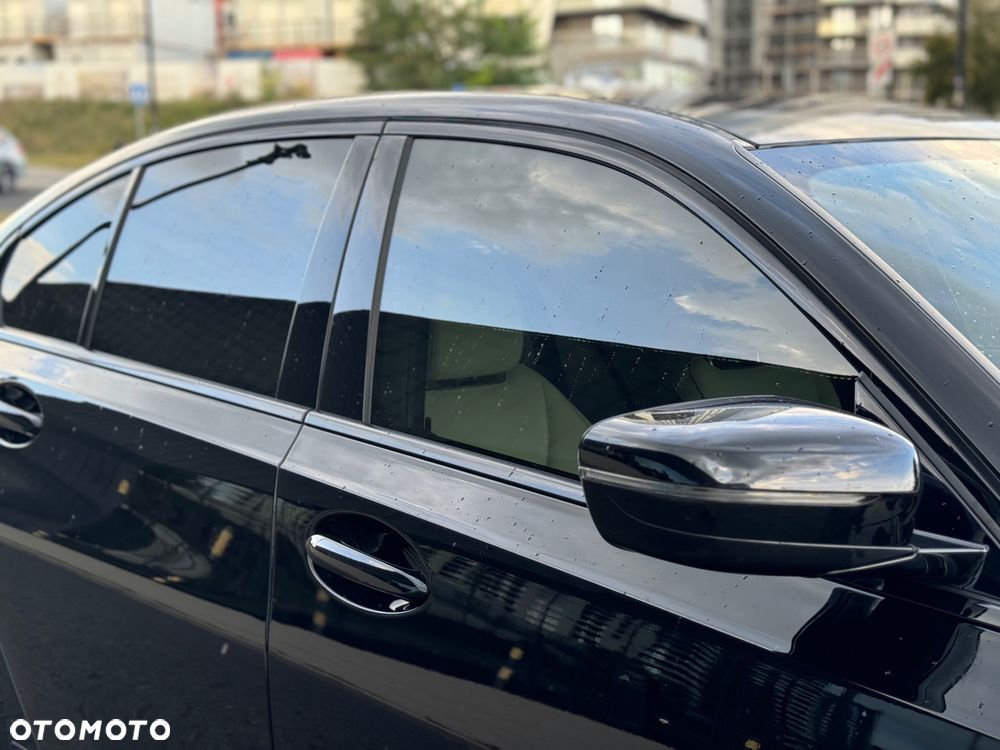 BMW Seria 3 318i - 9