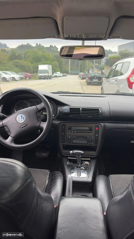 VW Passat Variant 1.9 TDi Highline Tip - 10
