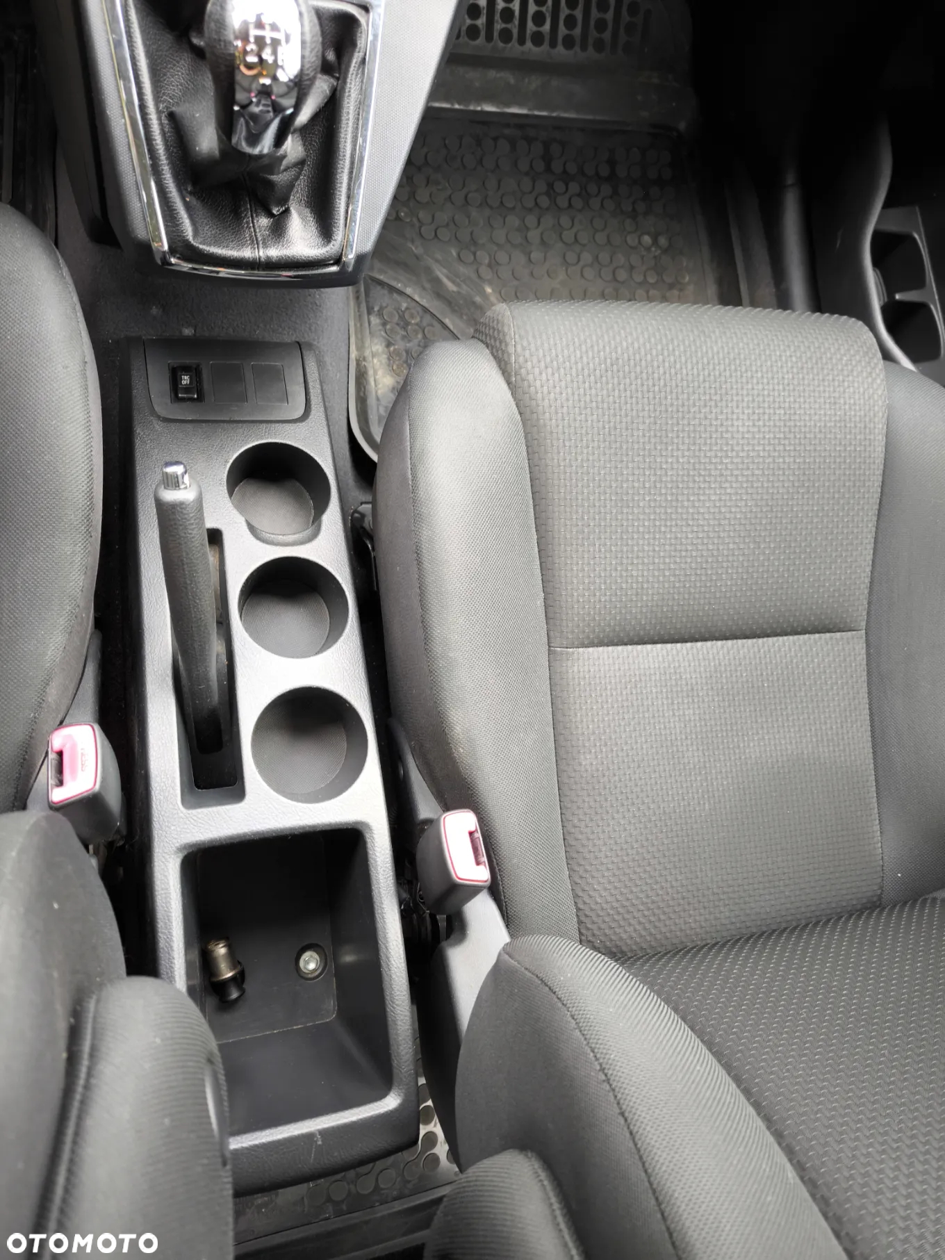 Toyota Corolla Verso 1.8 Sol 7os - 26