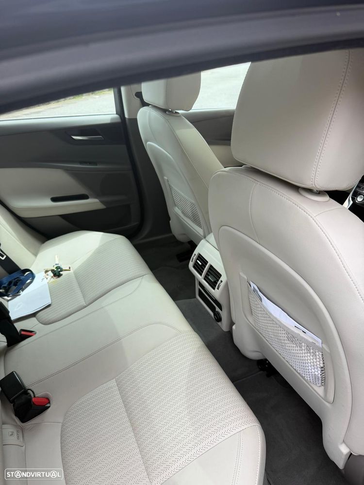 Jaguar XE 2.0 D Prestige Aut. - 5