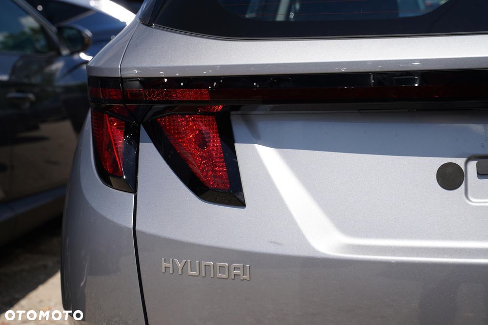 Hyundai Tucson 1.6 T-GDi HEV Modern 2WD - 27