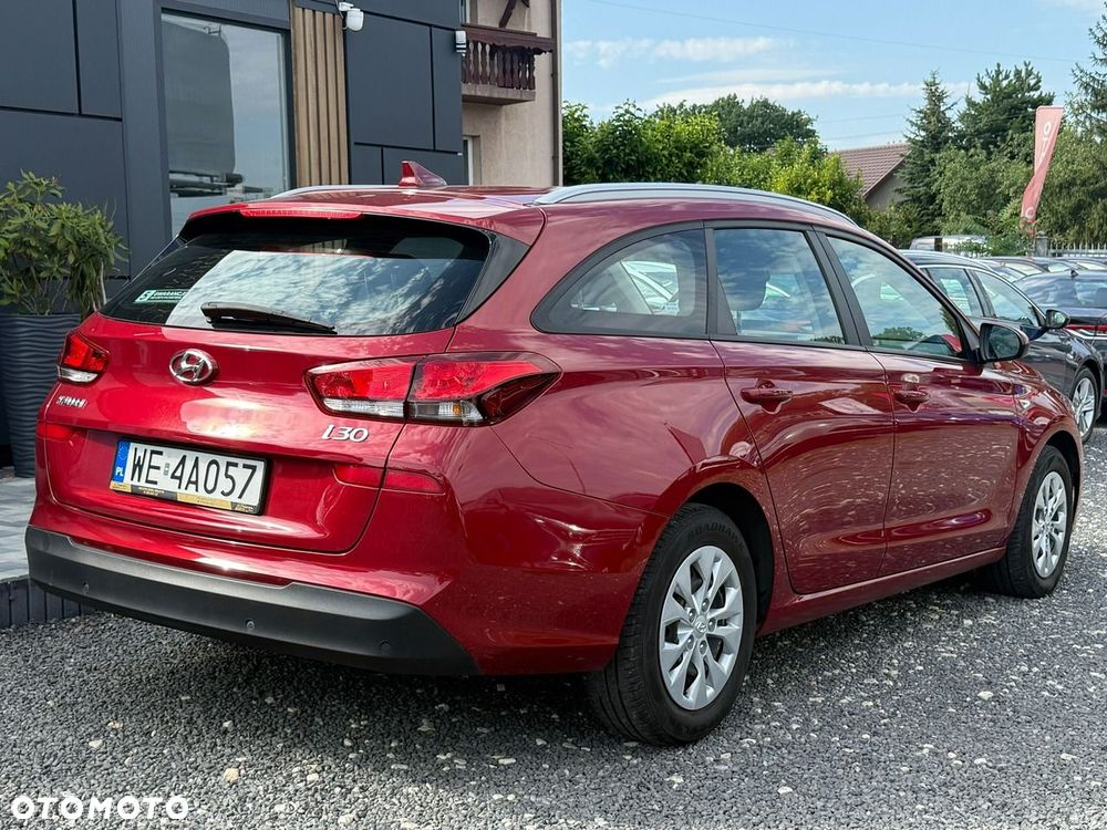 Hyundai i30 1.5 DPI Classic + - 10