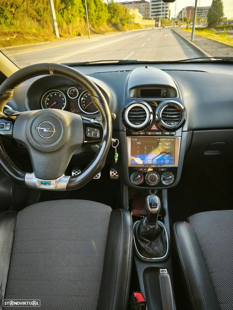 Opel Corsa 1.6 Turbo OPC - 9