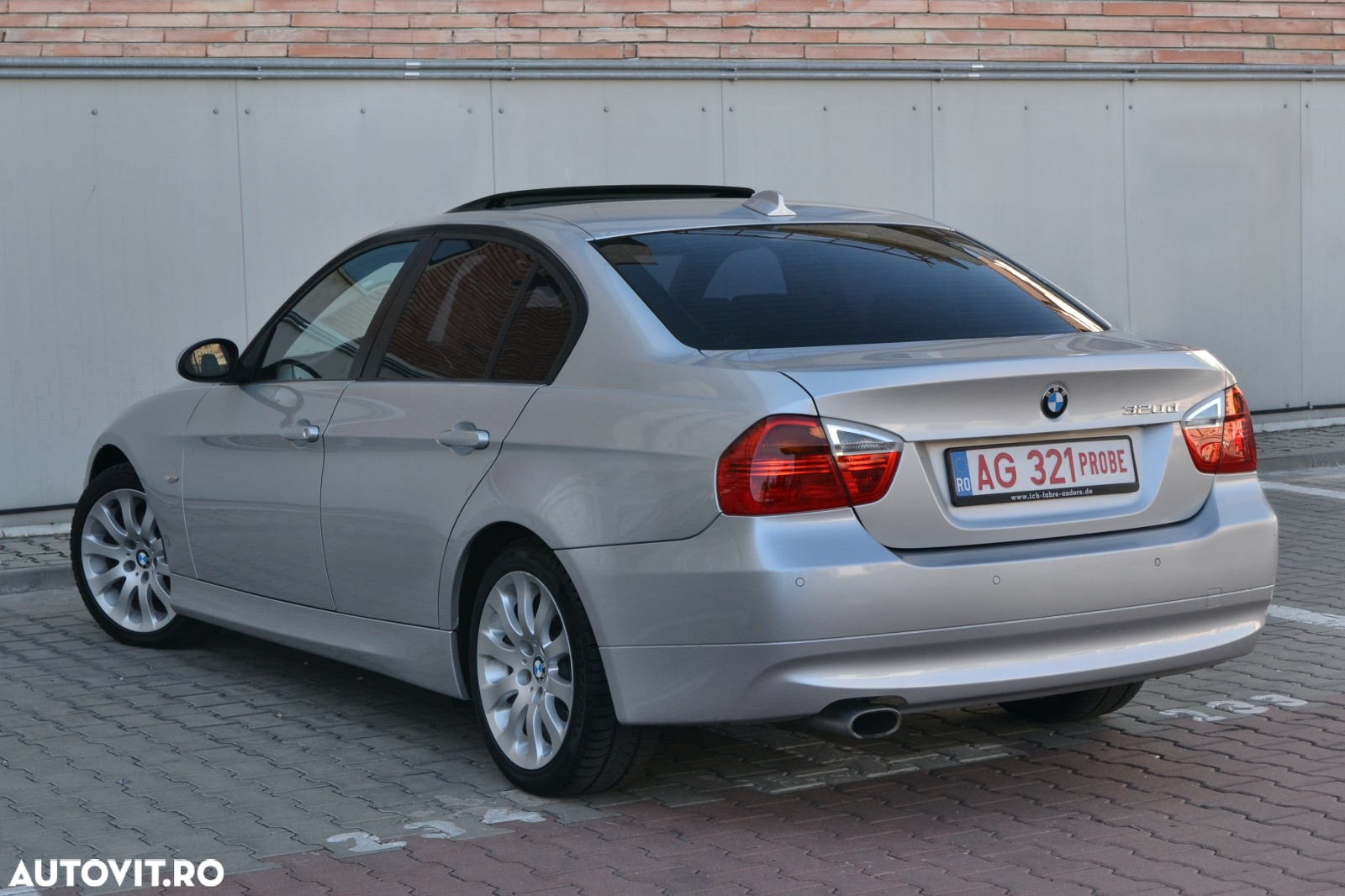 BMW Seria 3 320d DPF Aut. - 12
