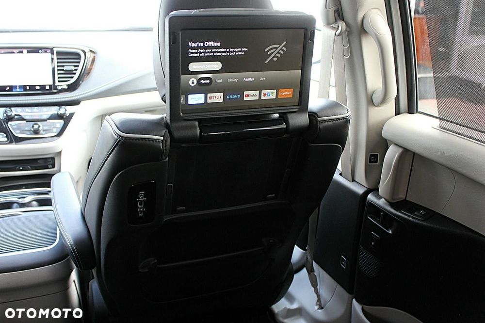 Chrysler Pacifica - 20