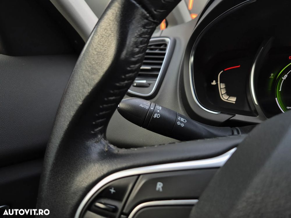 Renault Grand Scenic ENERGY TCe 140 LIMITED - 18