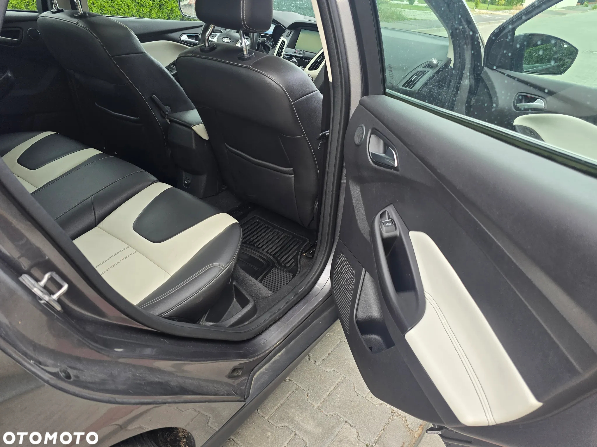 Ford Focus - 11