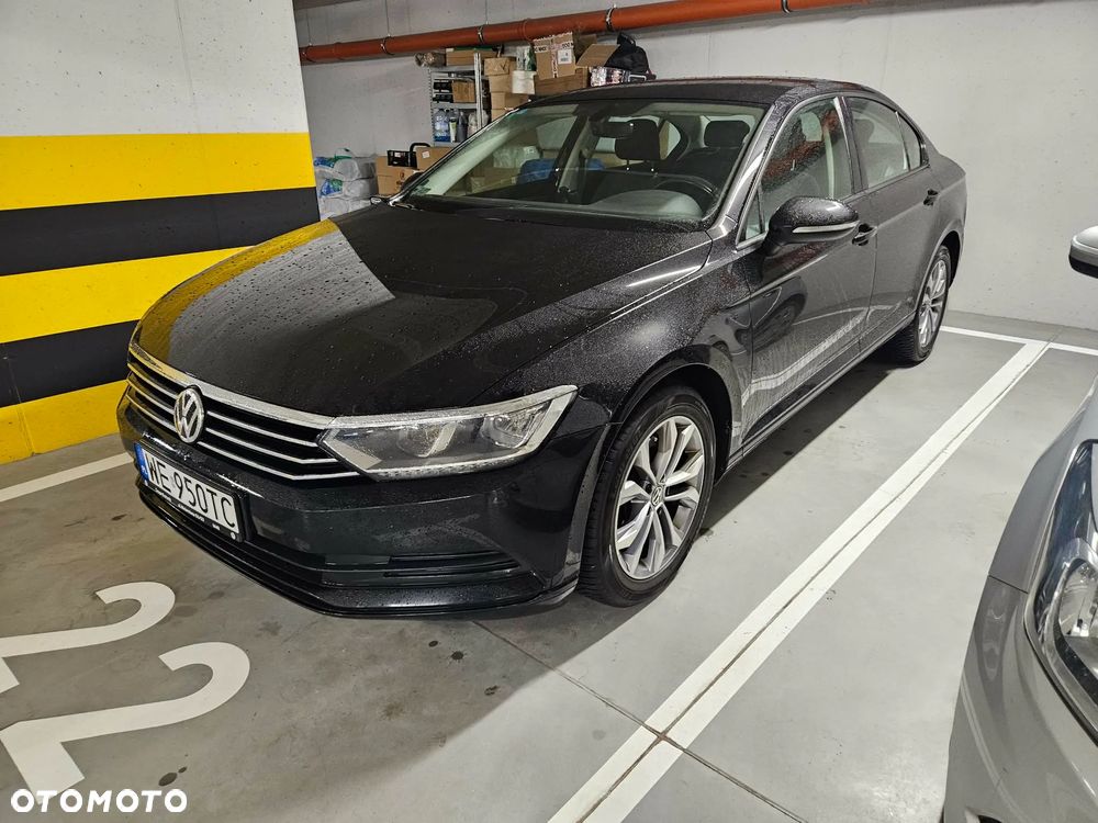 Volkswagen Passat - 16