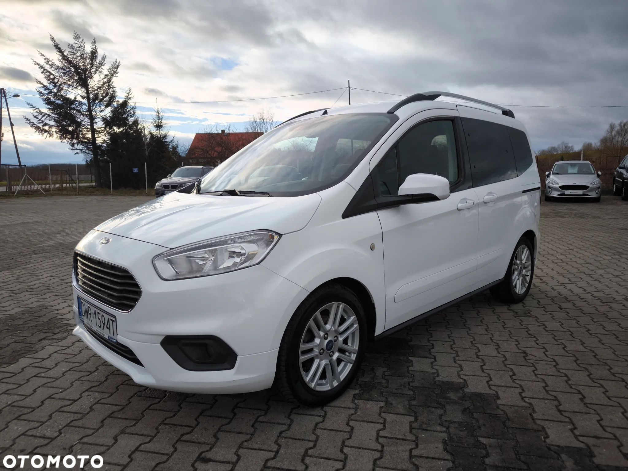 Ford Tourneo Courier 1.5 TDCi Titanium - 1