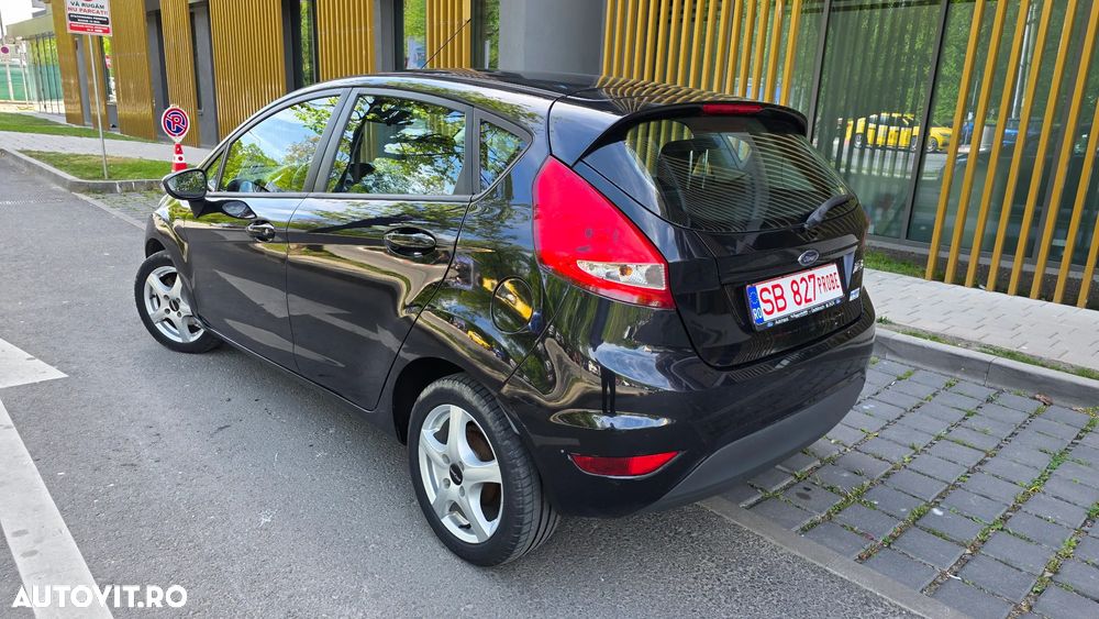 Ford Fiesta 1.4i Titanium - 4