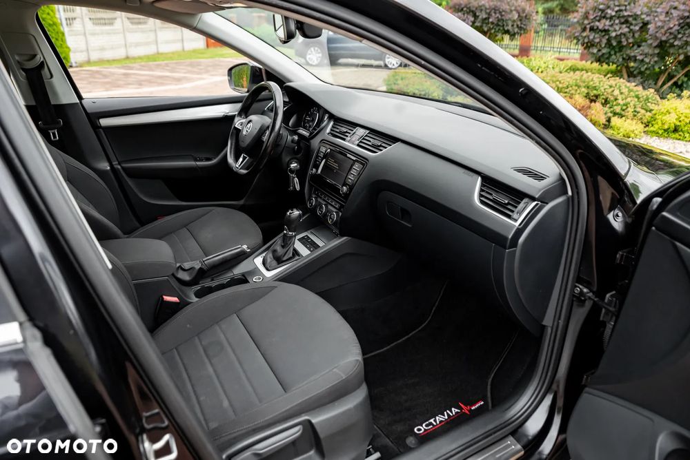 Skoda Octavia 2.0 TDI 4x4 Style DSG - 17