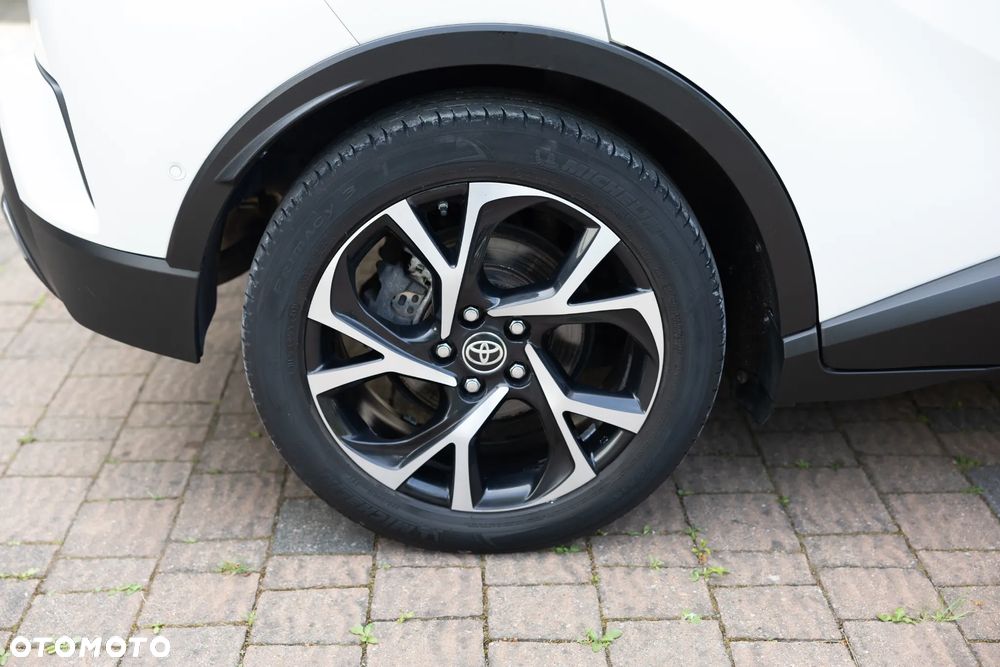 Toyota C-HR 2.0 Hybrid Executive - 36
