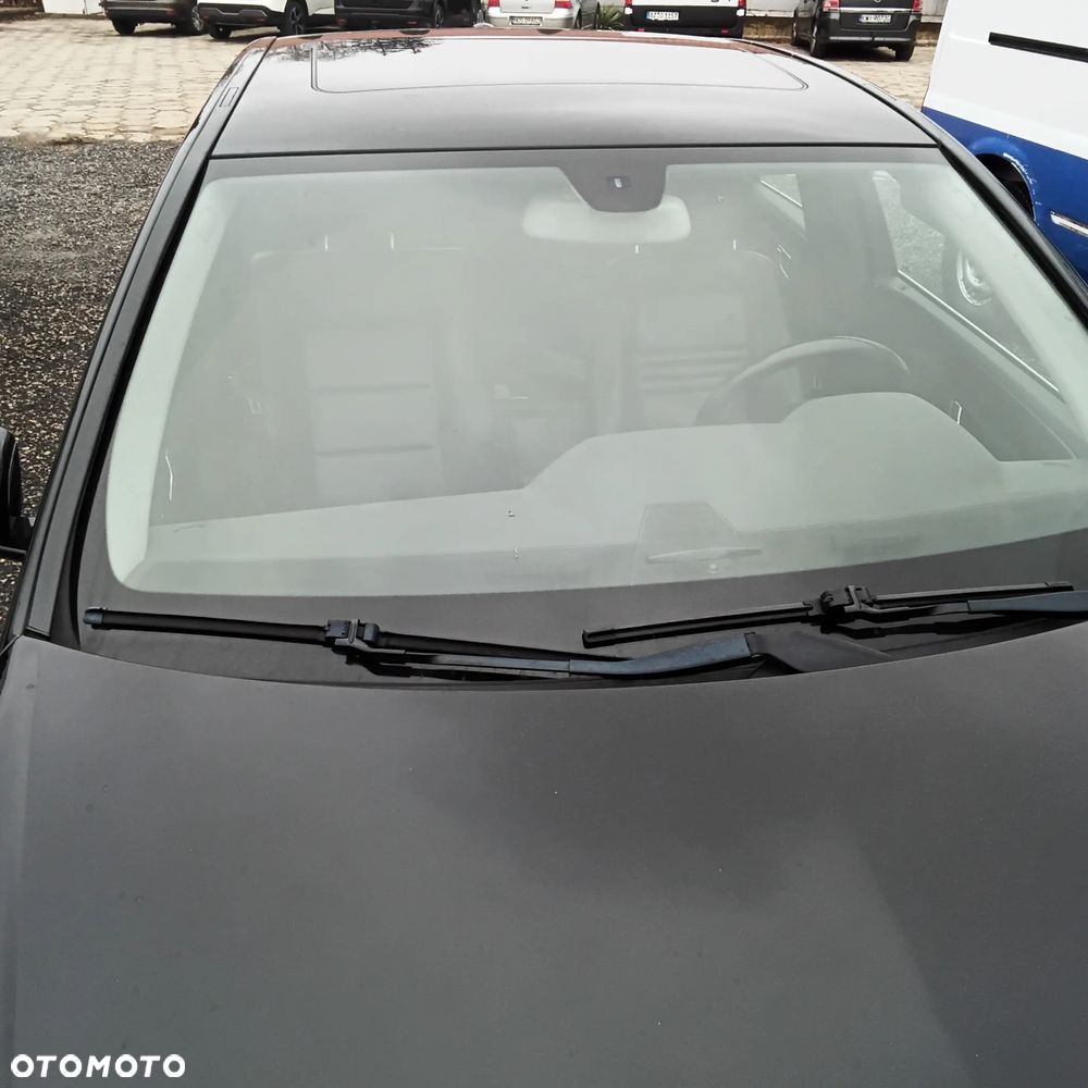 Mercedes-Benz Klasa E 200 NGT BlueEFFICIENCY Automatik - 16