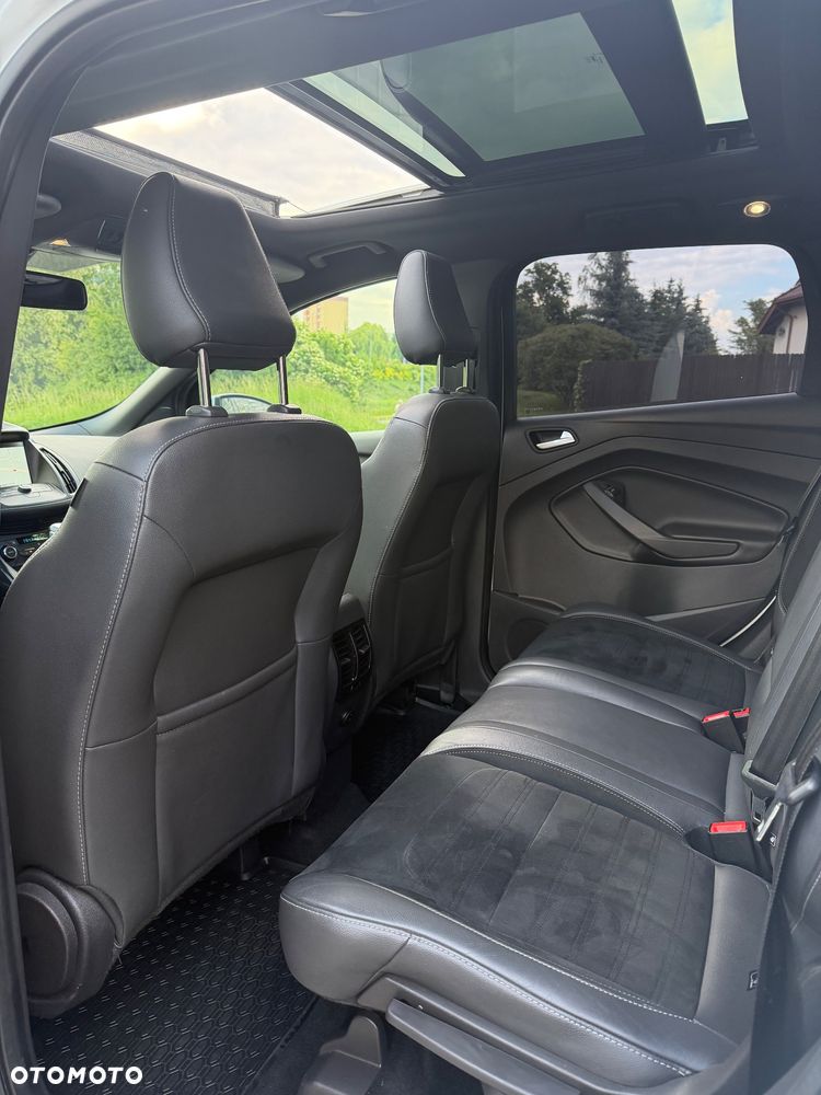 Ford Kuga 2.0 TDCi 4x4 ST-Line - 14