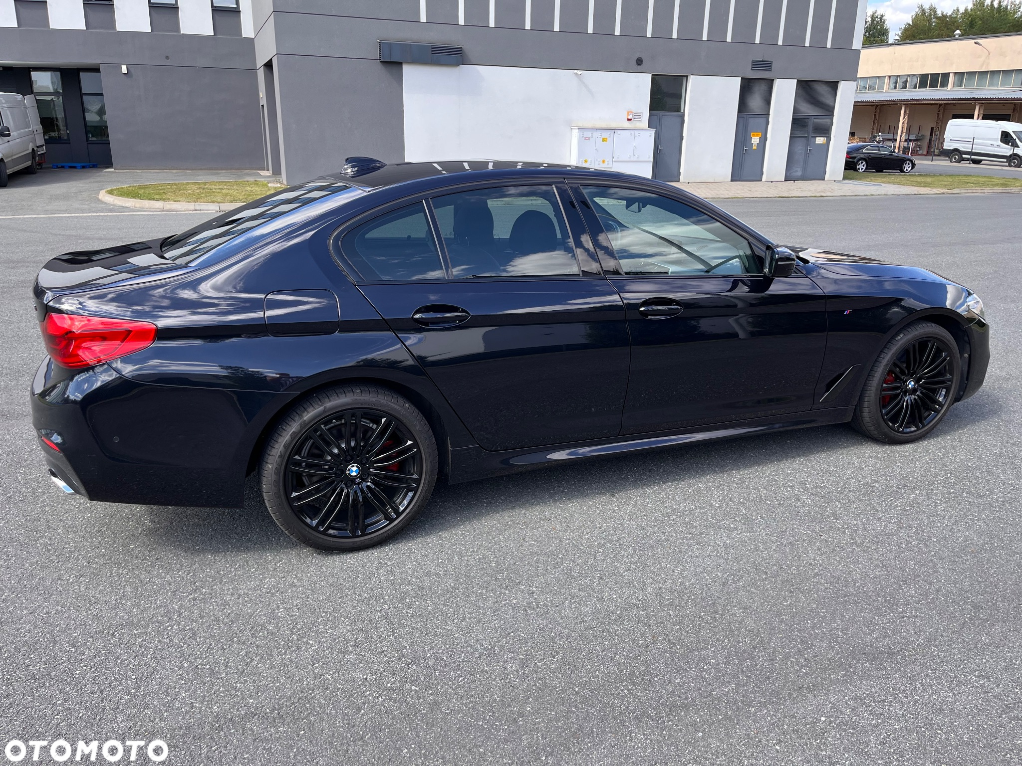 BMW Seria 5 530i xDrive M Sport sport - 11
