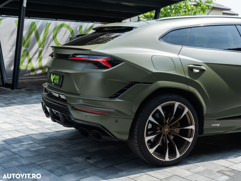 Lamborghini URUS - 18