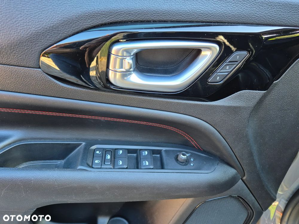 Jeep Compass - 4