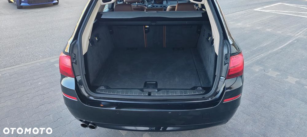 BMW Seria 5 525d Luxury Line - 39