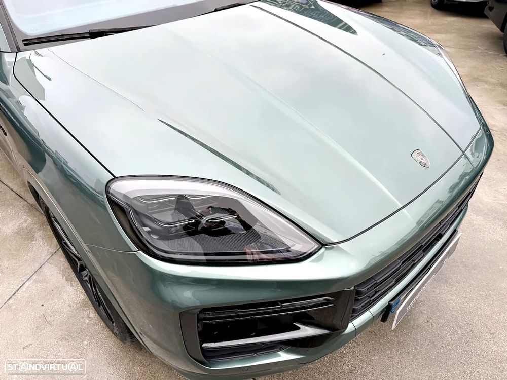 Porsche Cayenne Turbo E-Hybrid - 42