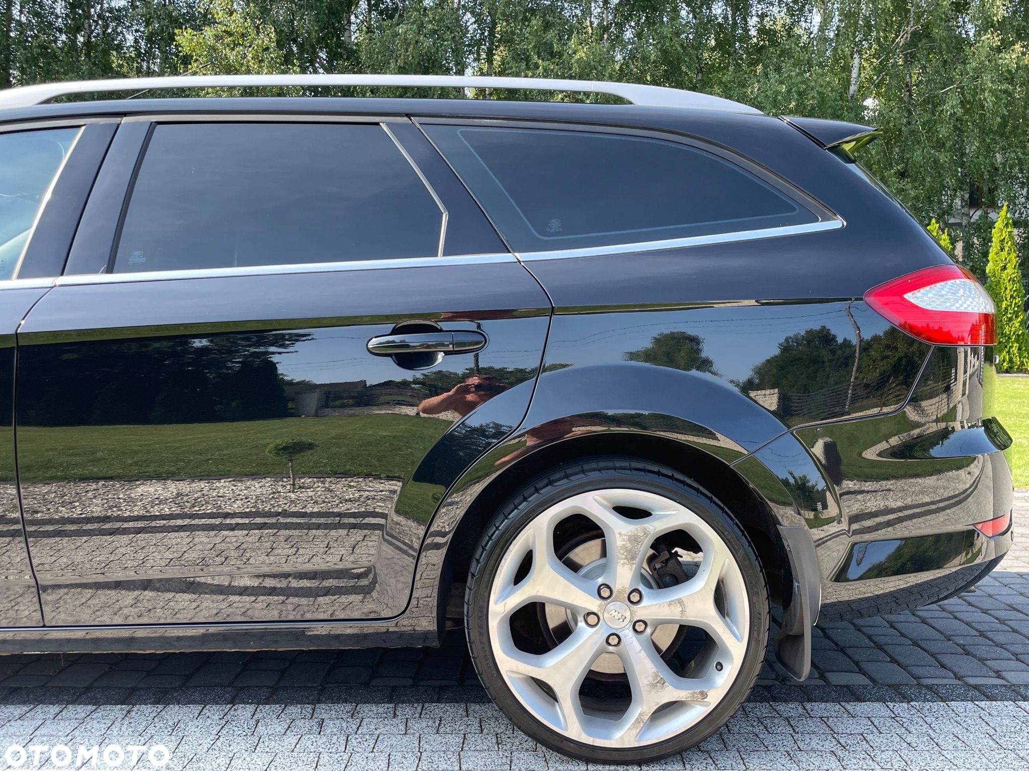 Ford Mondeo 2.5 Titanium - 24