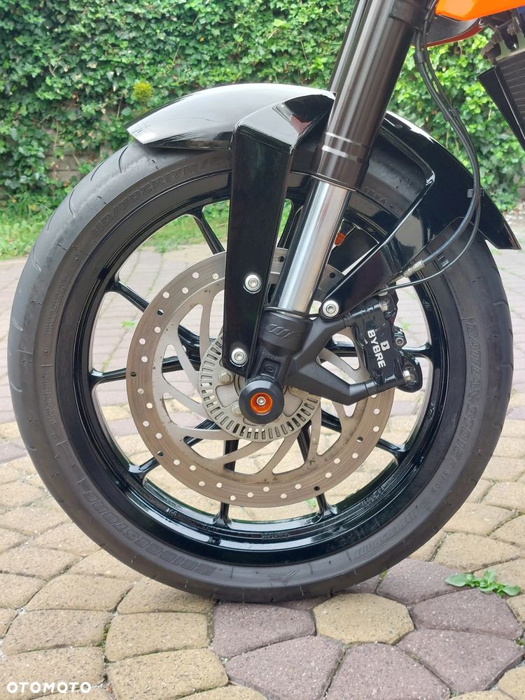 KTM Duke 125 - 18