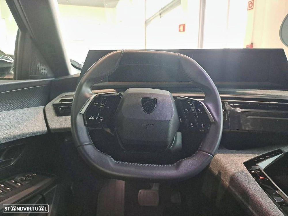 Peugeot 3008 1.2 Hybrid Allure e-DCS6 - 12