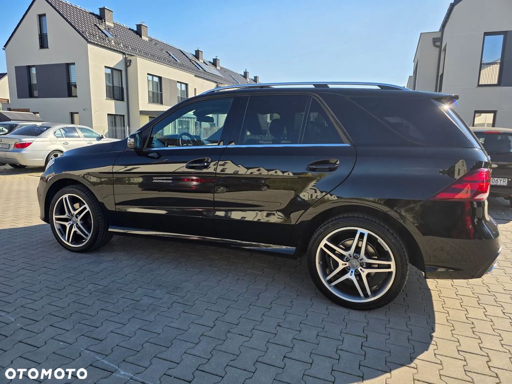 Mercedes-Benz GLE 350 d 4-Matic - 4