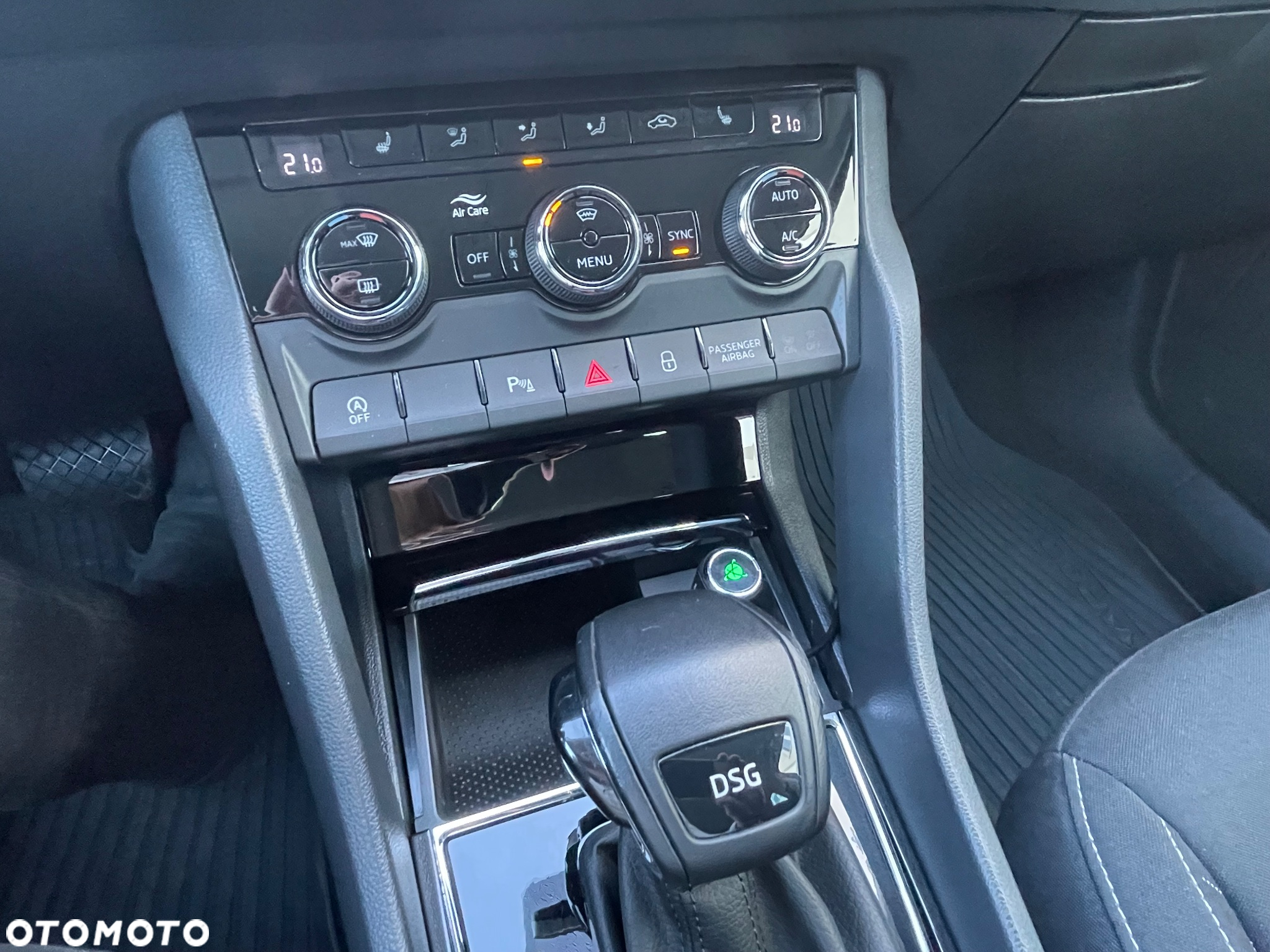 Skoda Karoq 1.5 TSI ACT 4x2 Ambition DSG - 9