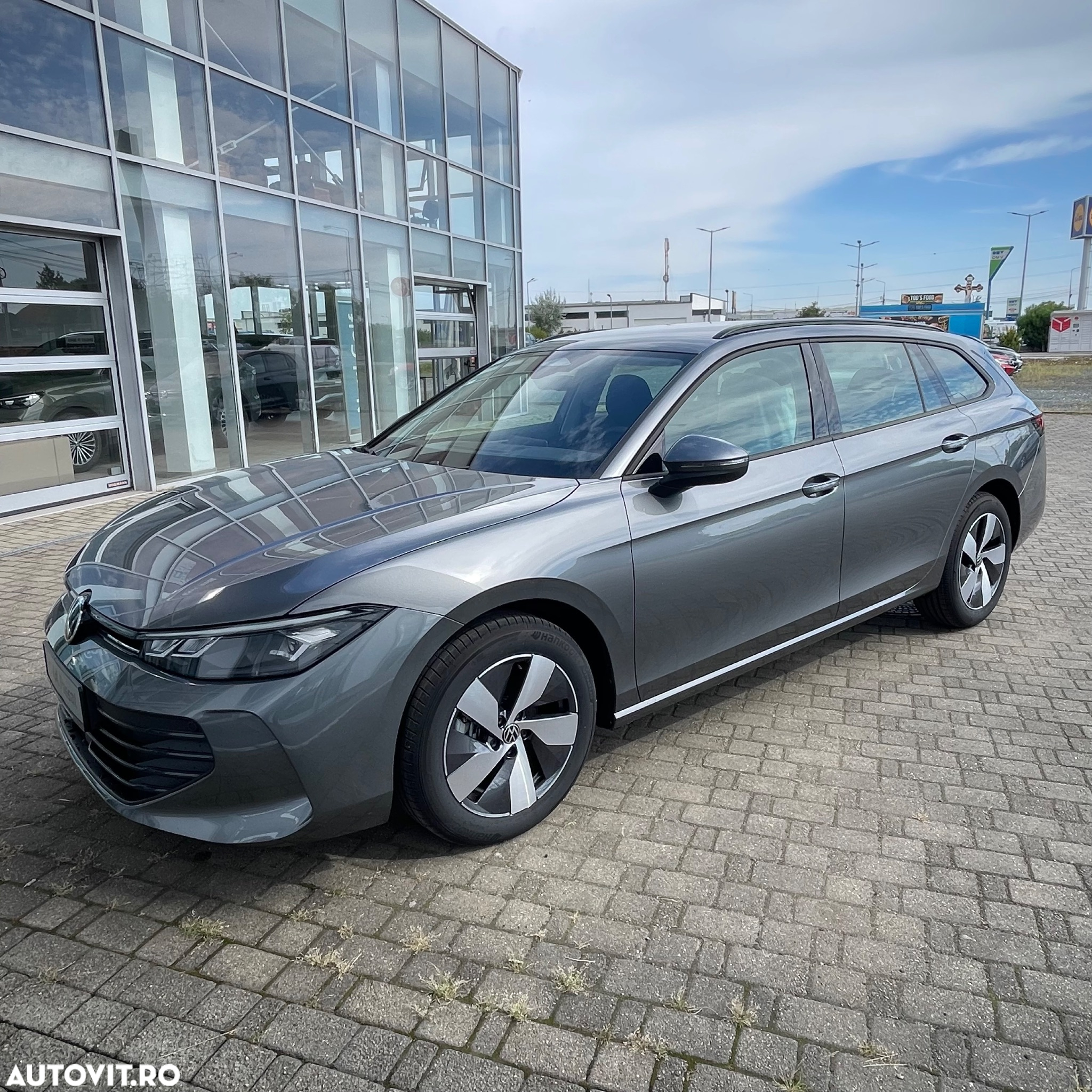 Volkswagen Passat Variant 1.5 eTSI DSG MHEV Base - 2