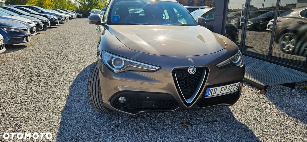 Alfa Romeo Stelvio 2.2 16V AT8 Executive - 26