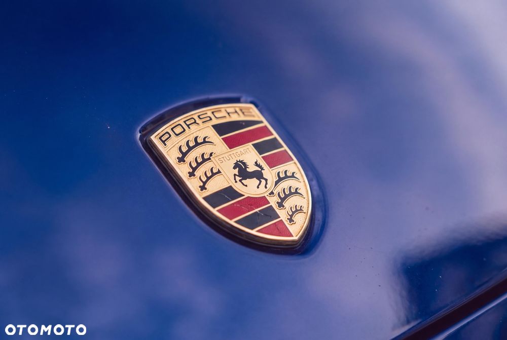 Porsche 911 Carrera - 2