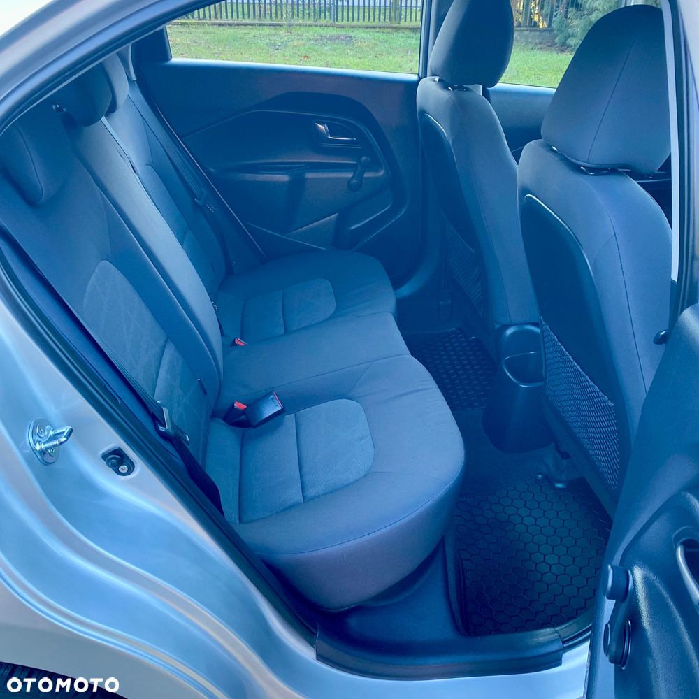 Kia Rio 1.2 Attract - 29