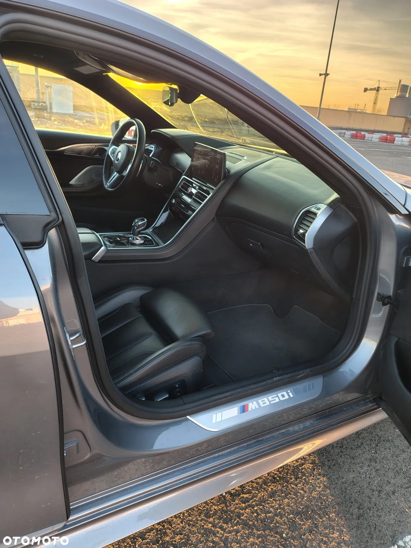 BMW Seria 8 M850i xDrive - 23