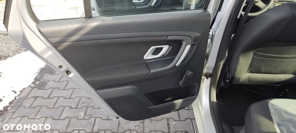 Skoda Fabia 1.4 16V Comfort - 26
