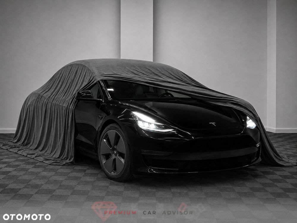 Tesla Model 3 - 1