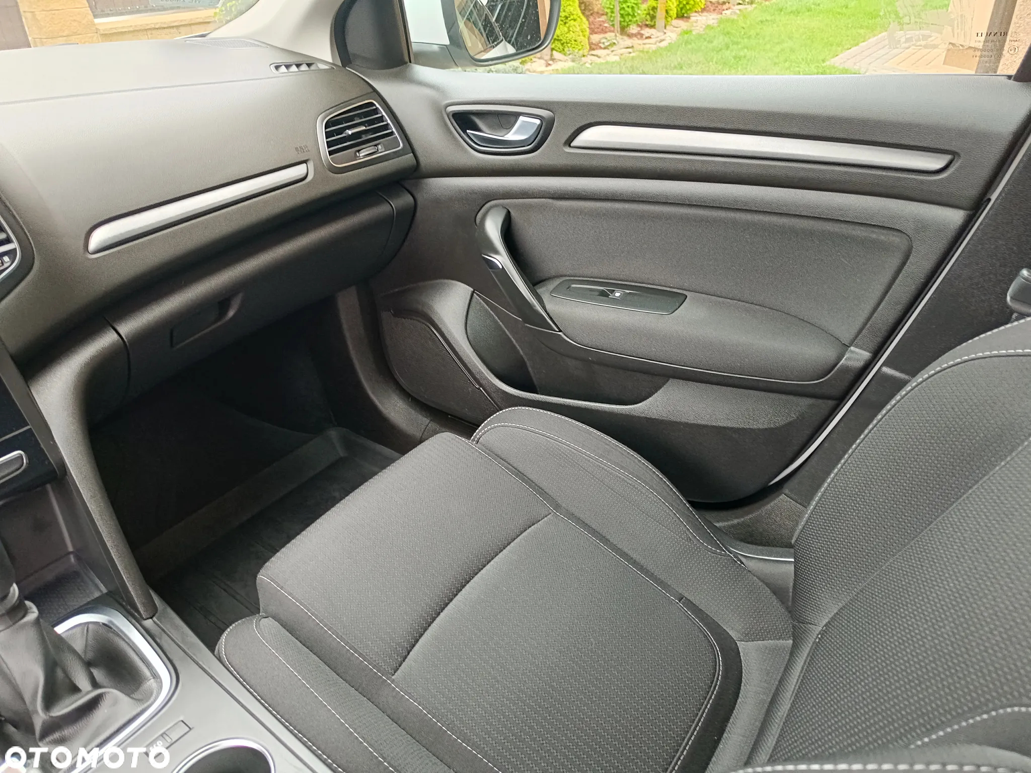 Renault Megane 1.5 Blue dCi Zen - 14