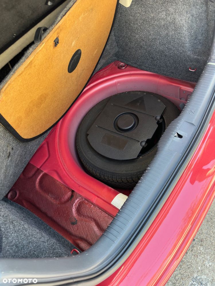 Volkswagen Polo 1.4 16V Highline - 14