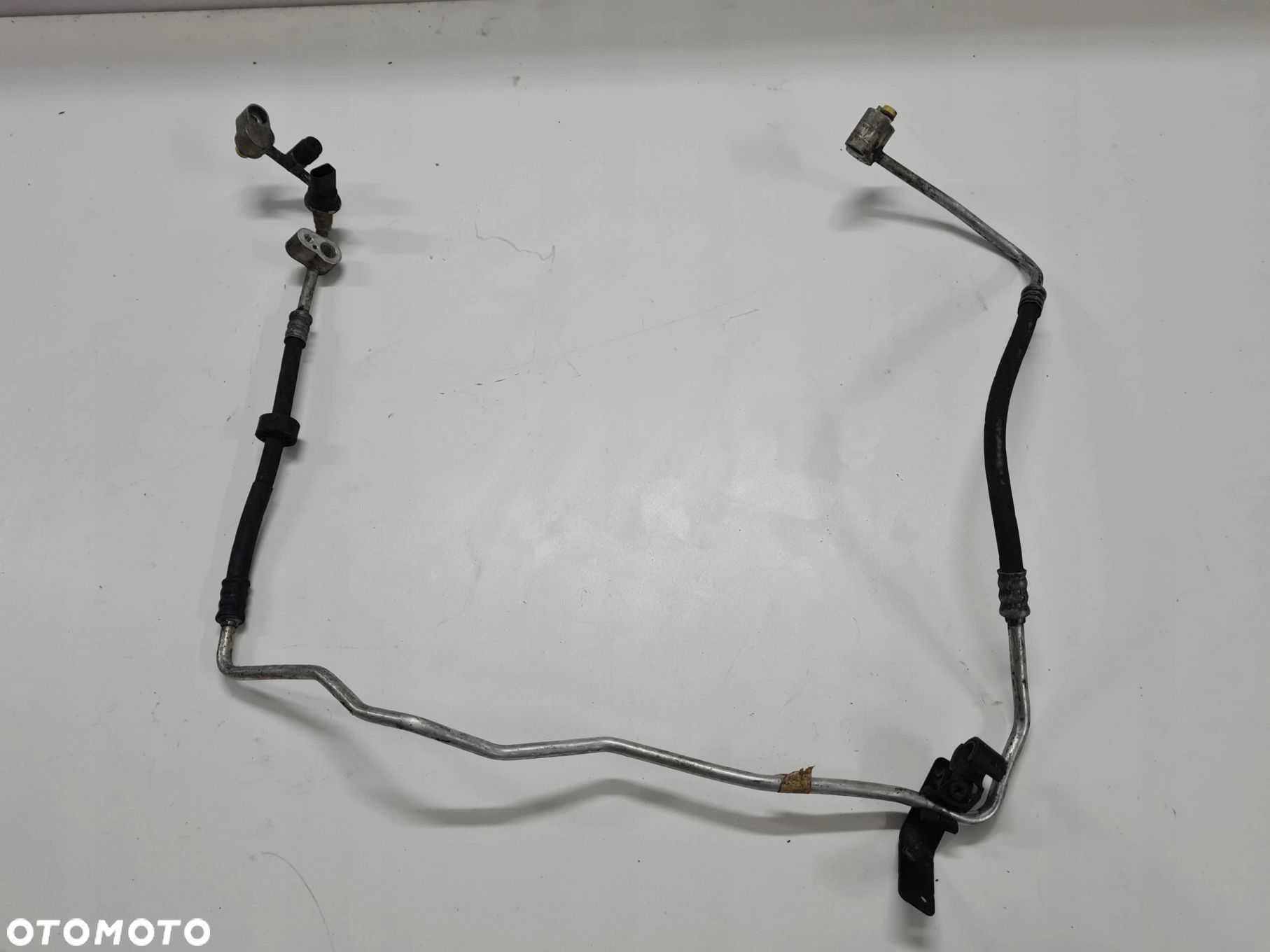 VW T5 przewód wąż klimatyzacji 7H1820741J - 1