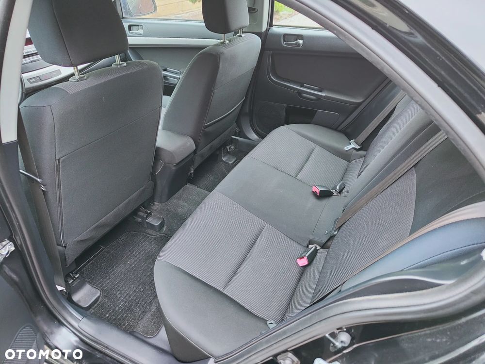 Mitsubishi Lancer 1.8 Intense - 6