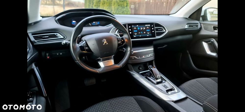 Peugeot 308 BlueHDi FAP 130 EAT8 Stop & Start GT Pack - 6