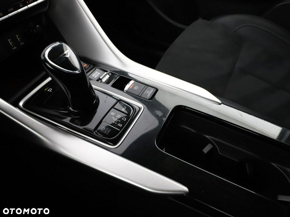 Mitsubishi Eclipse Cross - 28