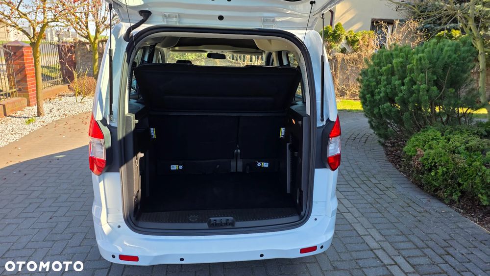 Ford Tourneo Courier - 14