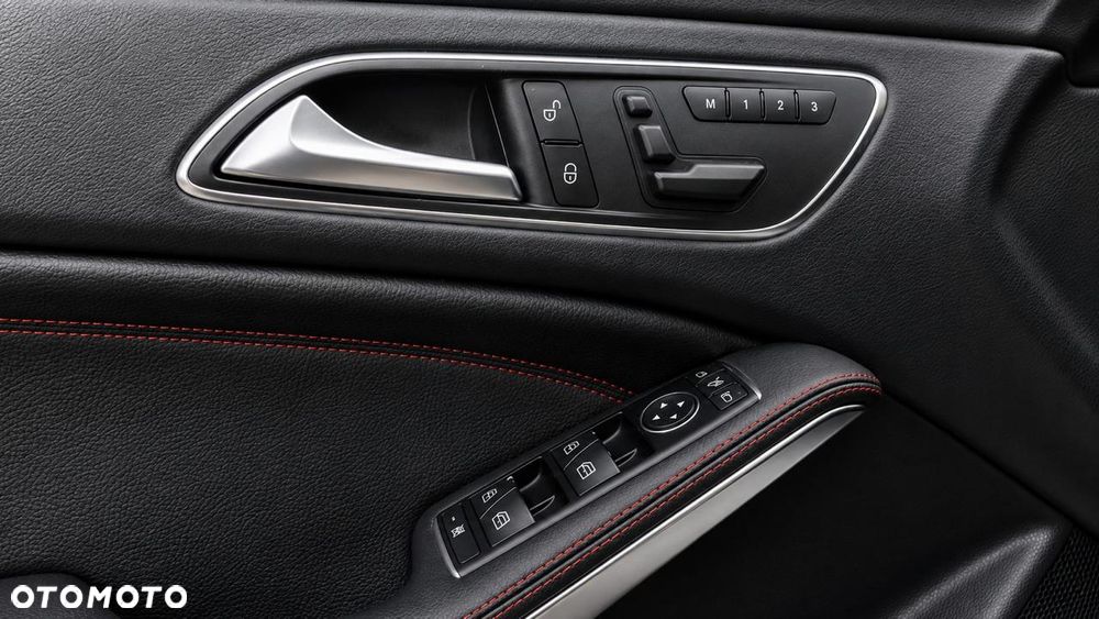 Mercedes-Benz CLA 45 AMG 4Matic 7G-DCT - 13