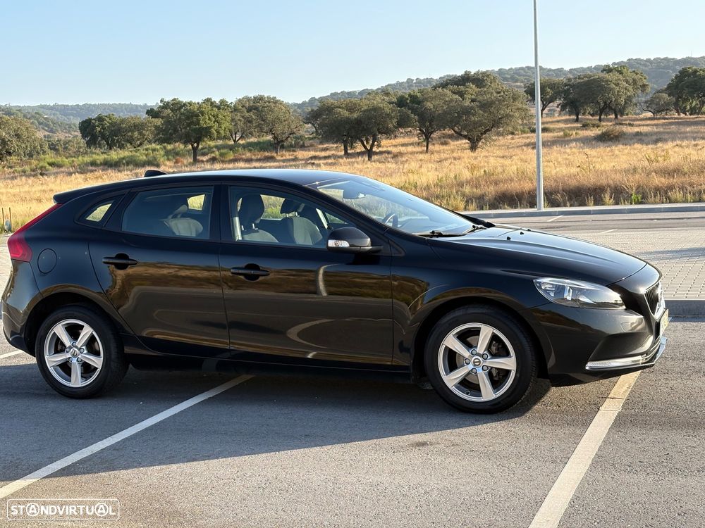 Volvo V40 2.0 D2 Momentum - 20