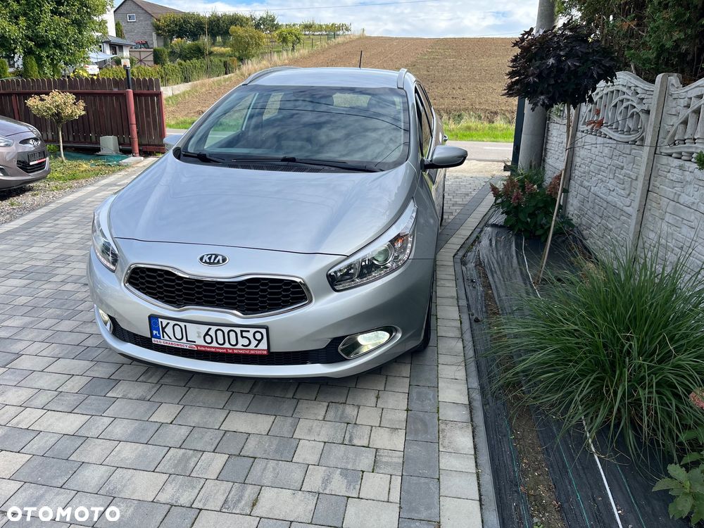 Kia Ceed 2013 photo 2
