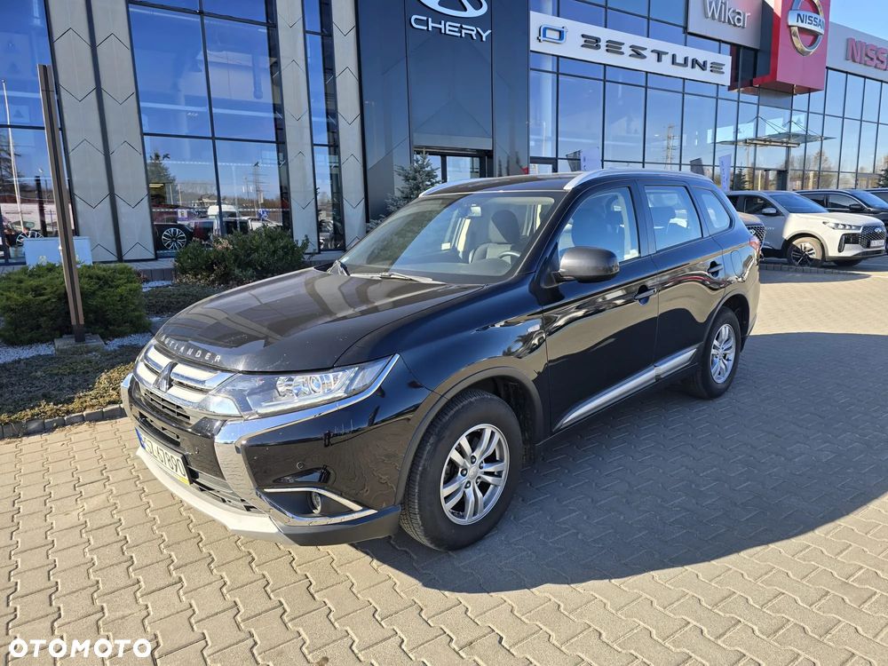 Mitsubishi Outlander 2.0 Invite + 2WD - 2