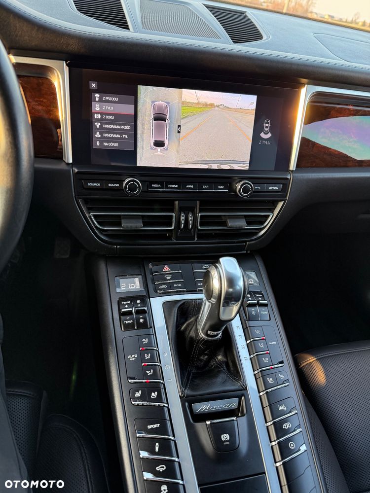 Porsche Macan - 13