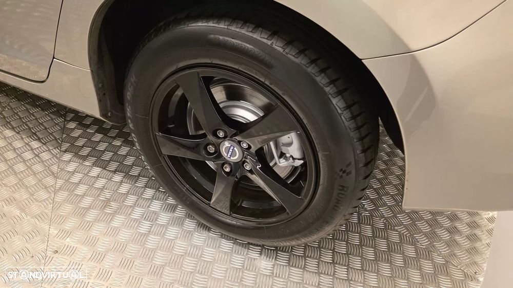 Volvo V60 1.6 D2 Momentum Eco - 33