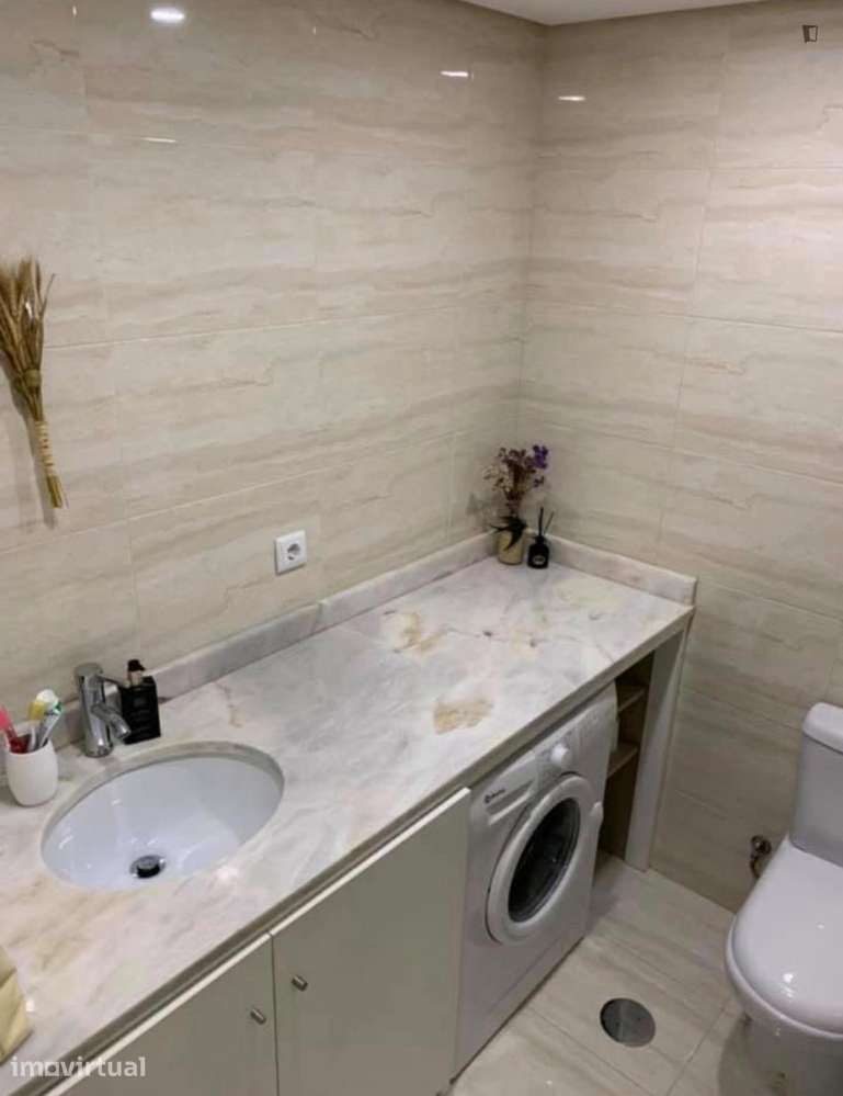 Apartamento com 1 quartos - localizado em Senhora da Hora Porto - Grande imagem: 4/9